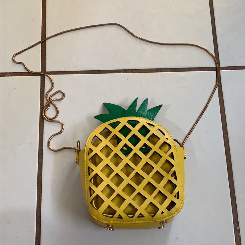 Pineapple purse!